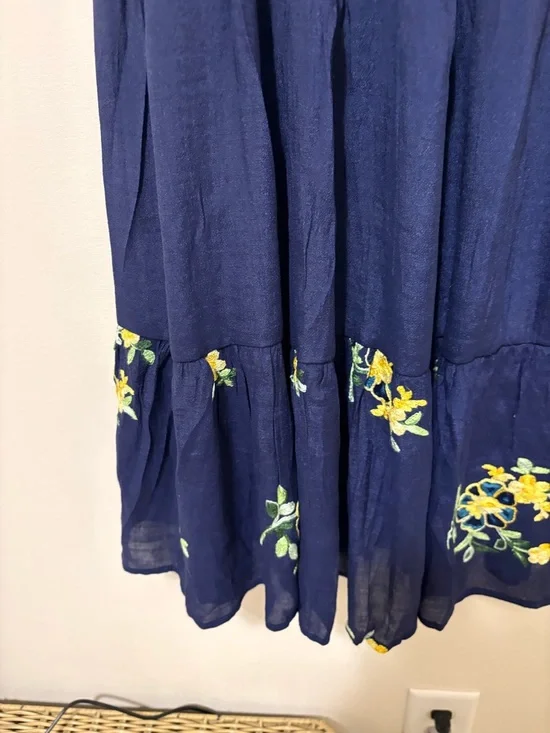 Fig and flower by Anthropologie Navy Maxi Dress with Floral Embroidery Size M - Picture 13 of 16